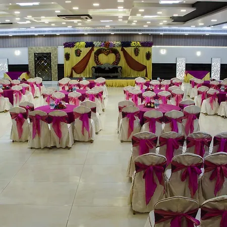 The Avr Hotels & Banquets-2
